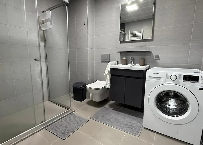 29th Floor Cevahir Apartment-free Parking-spa Nad Gym-stunning View *