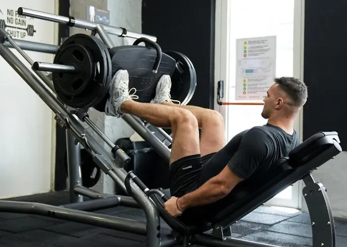 29th Floor Cevahir Apartment-free Parking-spa Nad Gym-stunning View *